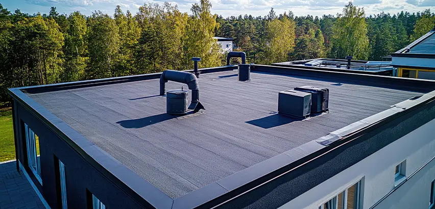 Professional Flat Roof Replacement Services in Issaquah, WA