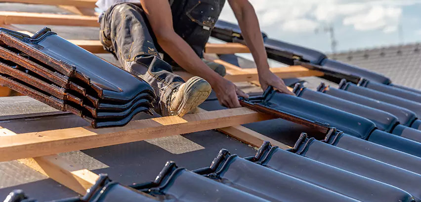 Professional Storm Damage Roof Repair Services in Issaquah, WA