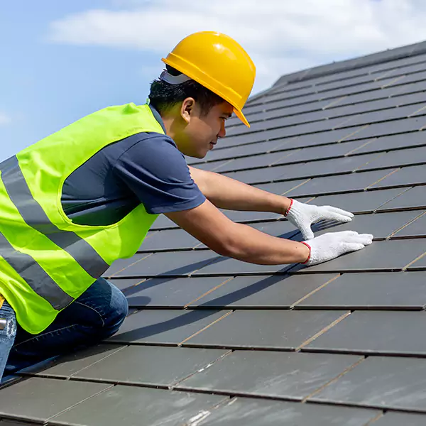 Why Issaquah Businesses Rely on Issaquah Roofing Pro for Roof Maintenance?