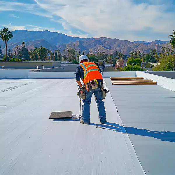 Why Issaquah Property Owners Trust Issaquah Roofing Pro for Flat Roofing?