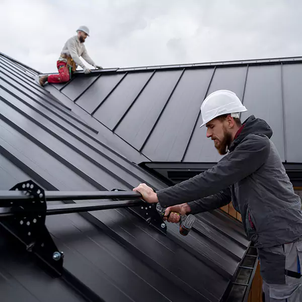 Why Issaquah Property Owners Choose Issaquah Roofing Pro for Metal Roof Repair?