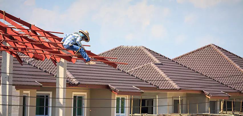 Professional Wind Damage Roof Repair Services in Issaquah, WA